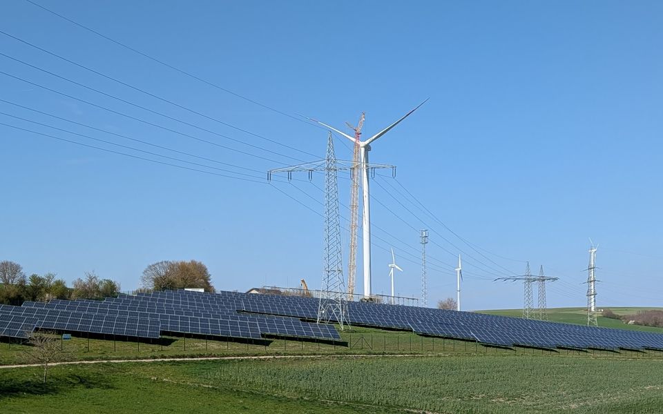 PV-Freifläche und Windpark